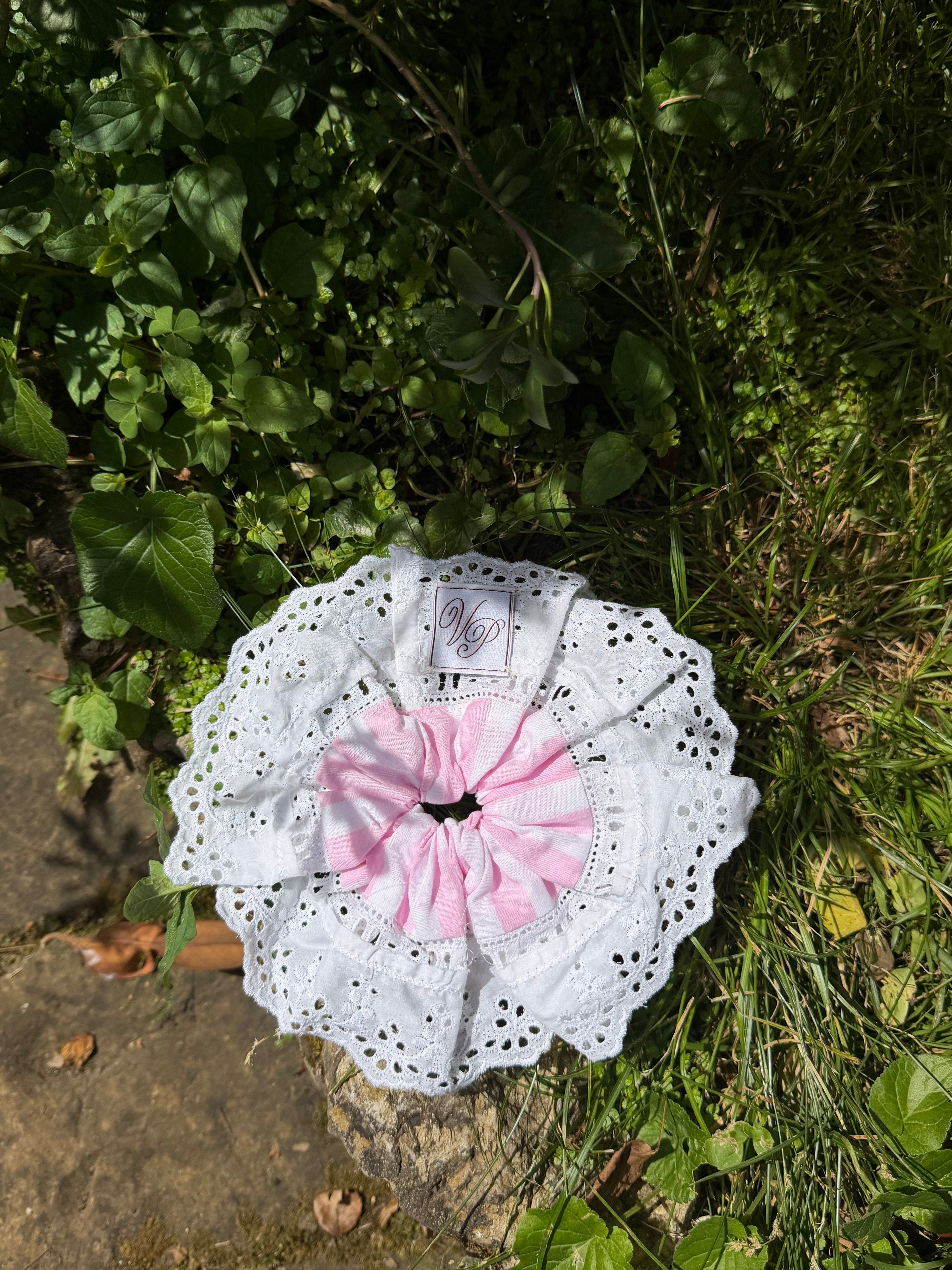 Sample / Pink and White Striped Scrunchie